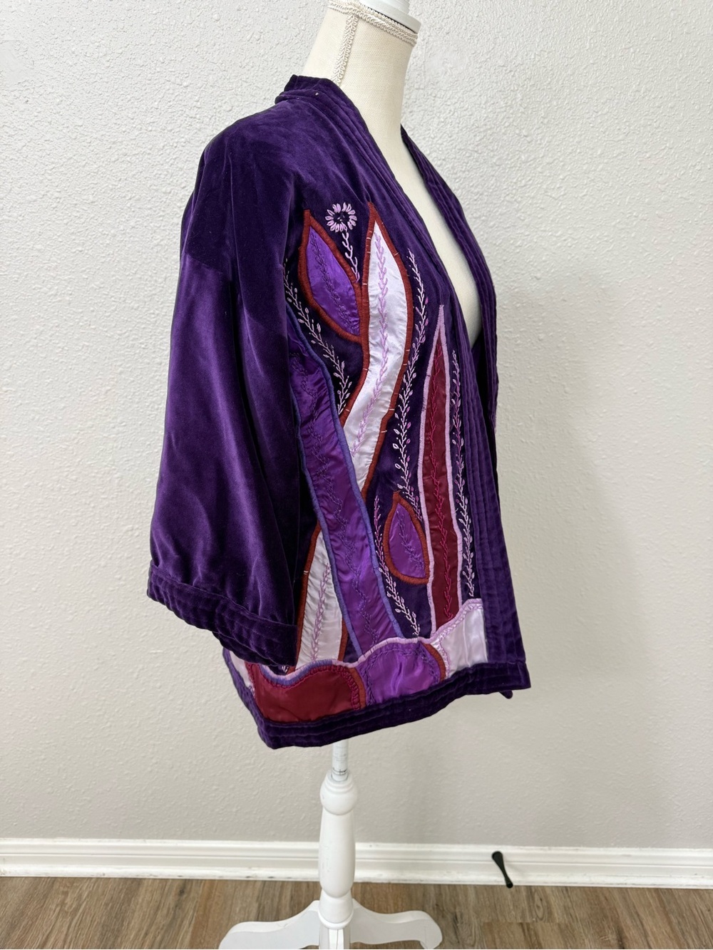 Vintage Colorim Judith Roberts Purple Velvet Wearable Art Jacket Embroidered Kim - Picture 3 of 12